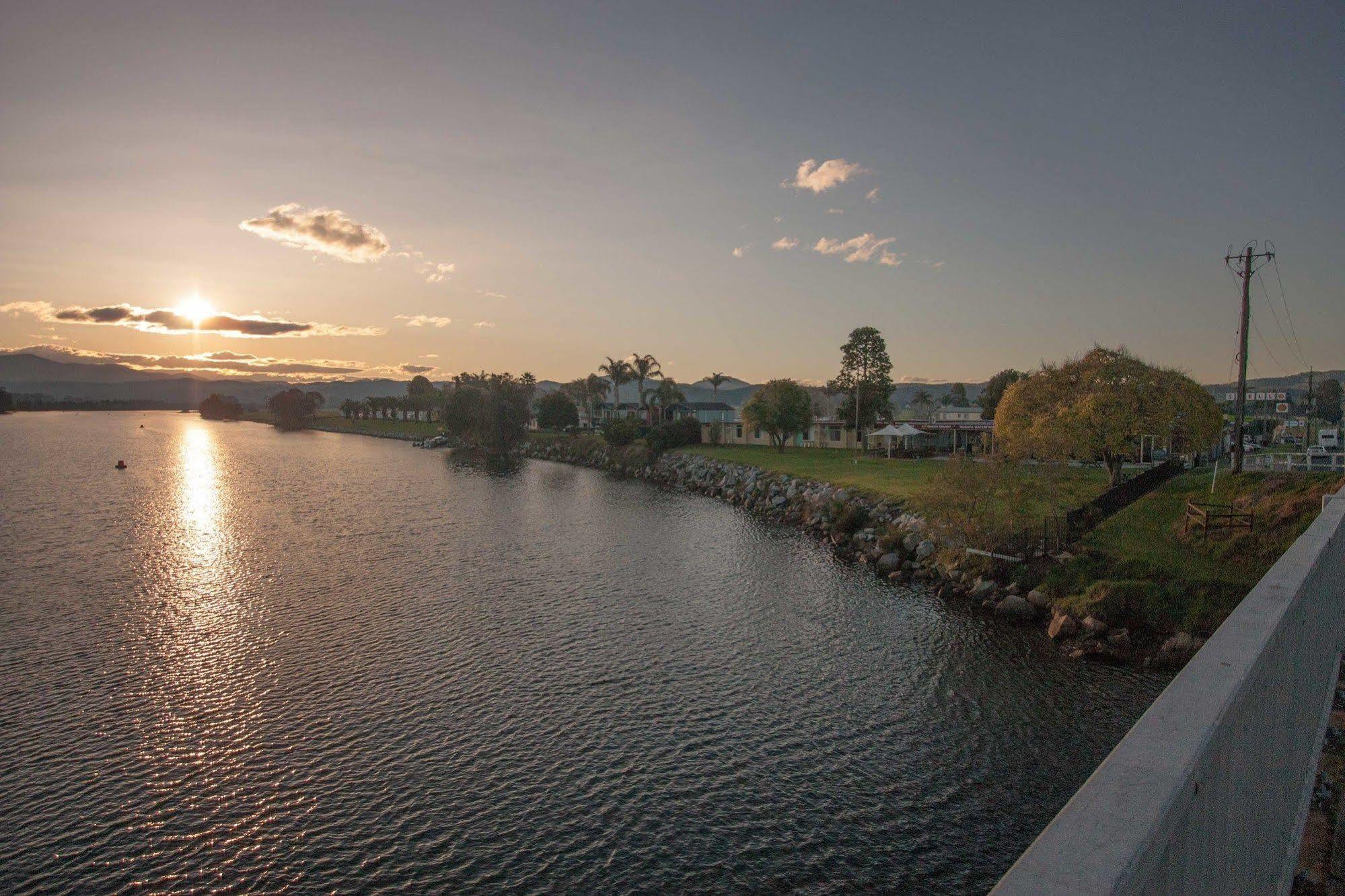 Moruya Waterfront Hotel Motel Zewnętrze zdjęcie